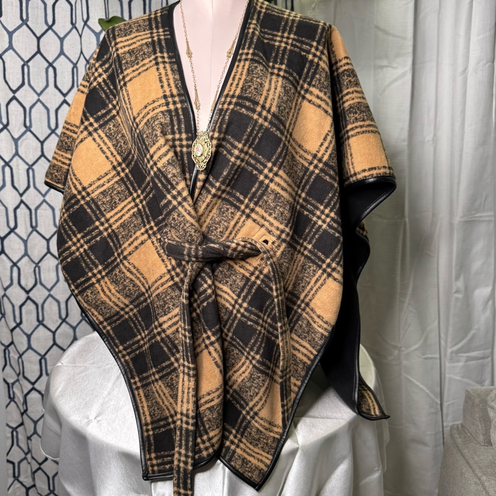 🤎 Rachel Roy Shawl/Sweater 🖤